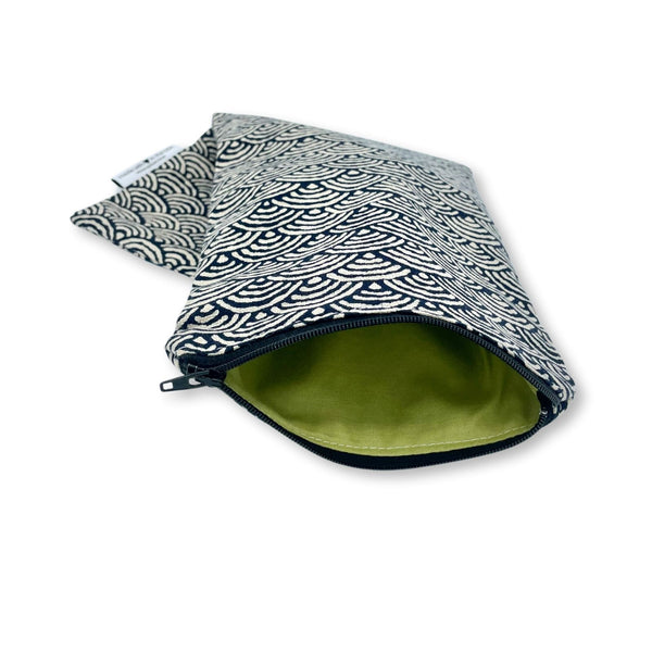 Navy pouch with ivory Japanese Seigaiha arch pattern and apple green cotton lining.