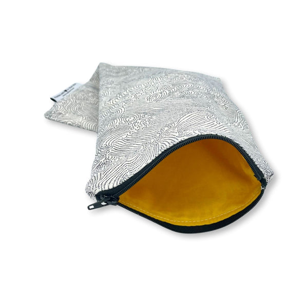 fully-lined-zippered-original-wand-pouch.jpg
